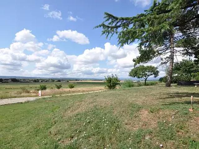 Terrain vente à Vienne, Pact
