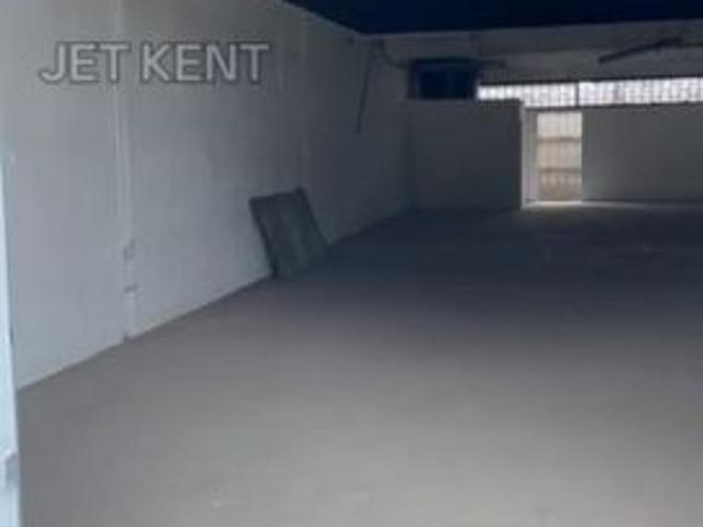 Warehouse for rent in Petaling, Alam Impian