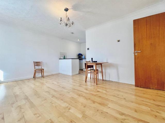 House for rent in Yiewsley, Greater London
