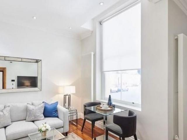 Apartment for rent in Bayswater, Greater London