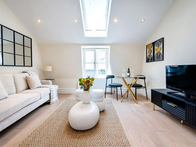 Apartment for rent in Paddington, Greater London