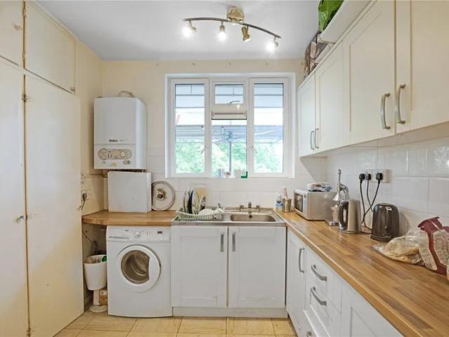 Apartment for rent in Bayswater, Greater London