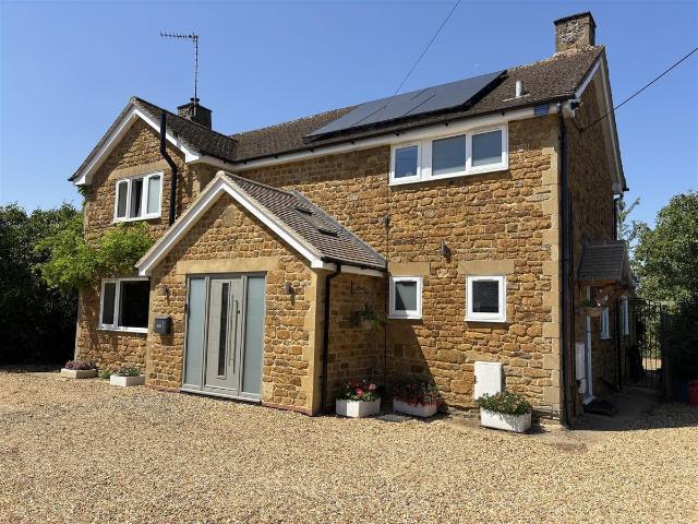 House for rent in Evershot, Oxfordshire