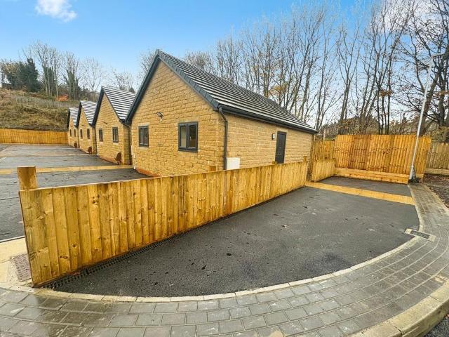 House for rent in Yews Hill, Kirklees
