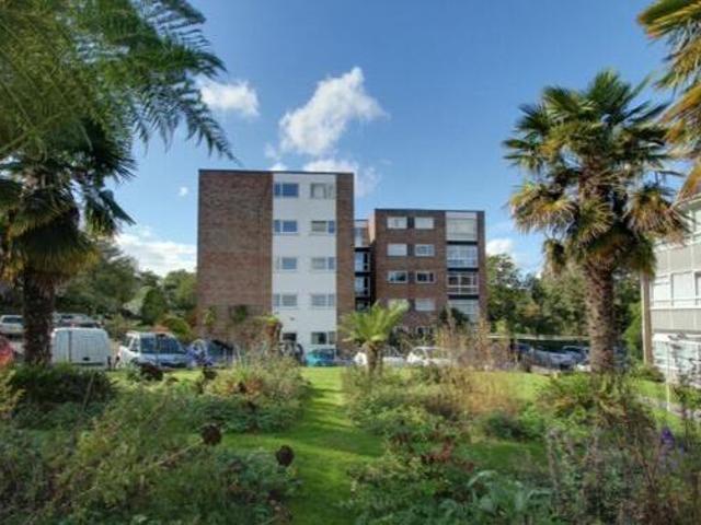House for sale in Lucastes, Perryfields