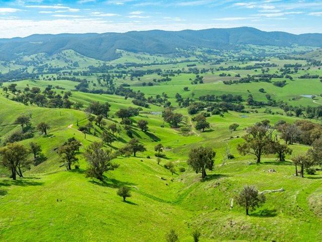 Cottage for sale in Sandy Creek, Victoria