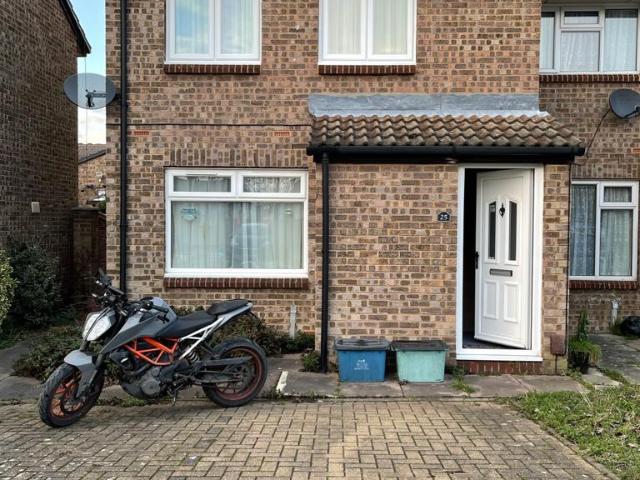 Apartment for rent in Goodmayes, Greater London