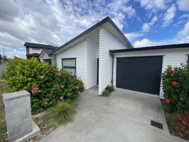 House for rent in Paerātā Rise, Franklin