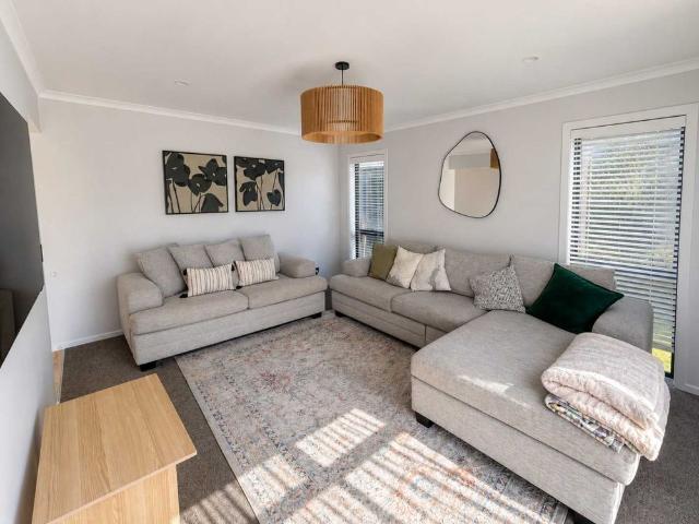 House for rent in Paerātā Rise, Franklin