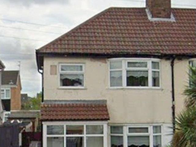 House for rent in Calderstones