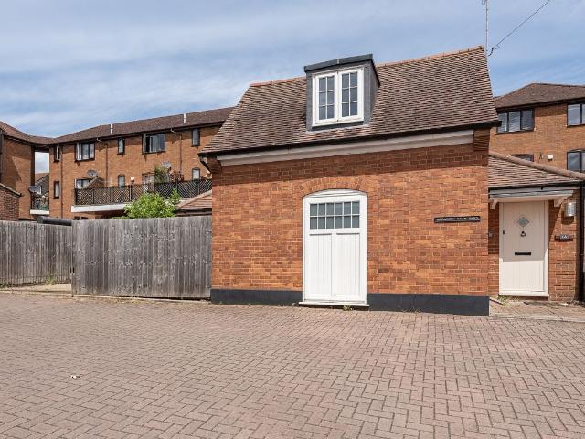 House for rent in St Albans, Five Acres