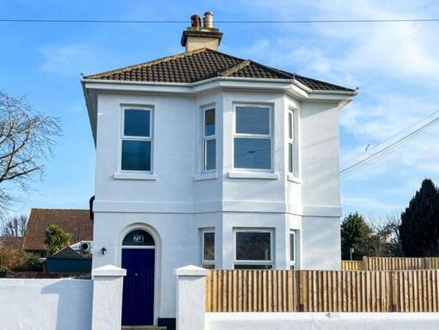 House for sale in Middlecroft, Hampshire