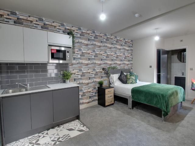 Room for rent in West End, Old Wharf