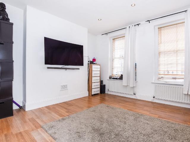 Studio for rent in Angel, Greater London