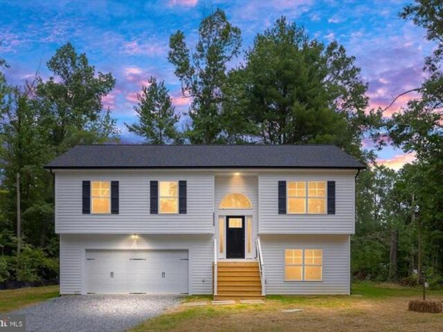 House for sale in Woodford