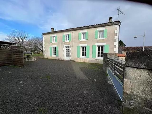 Maison vente à Saint-Jean-d'Angély, Paillé