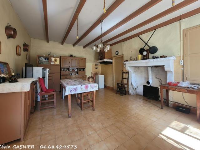 Maison vente à Confolens, Paizay-naudouin-embourie