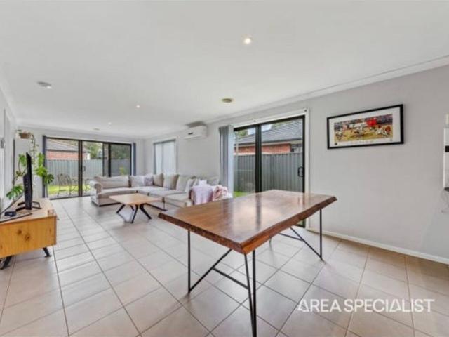 Room for rent in Camerons Creek, Victoria