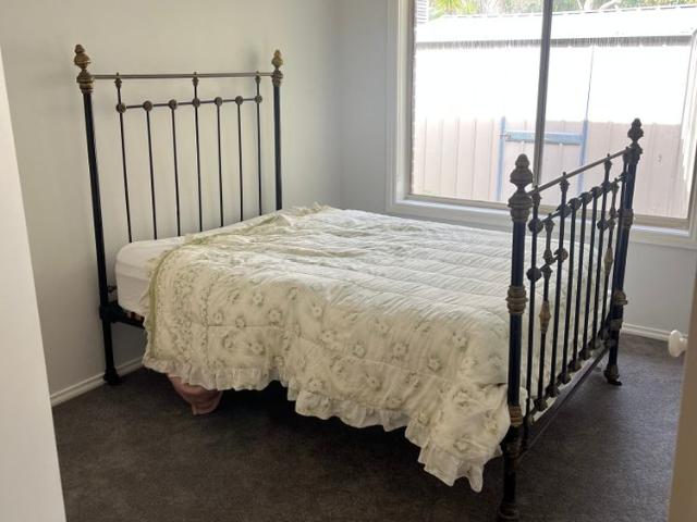Room for rent in Camerons Creek, Victoria