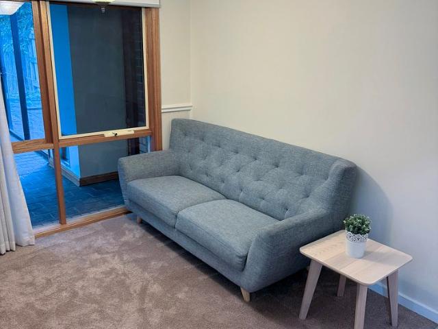 Room for rent in Henty Park Estate, Melbourne