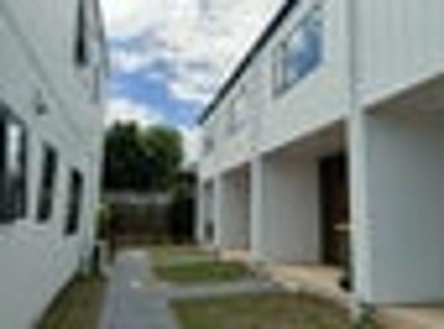 Townhouse for rent in Pakūranga, Howick