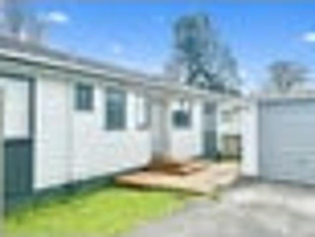 Townhouse for rent in Howick, Oroua County