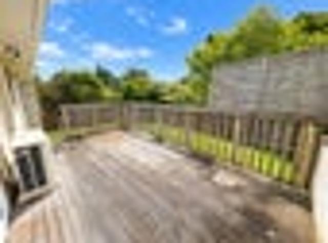 Apartment for rent in Pakuranga Heights, Howick