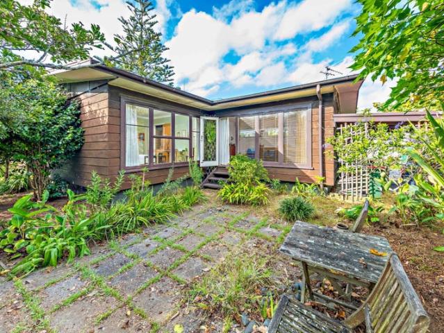 House for rent in Pakuranga Heights, Howick