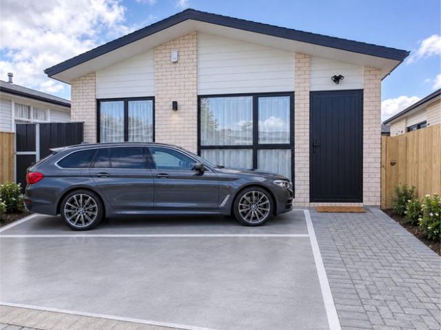 Apartment for rent in Pakuranga Heights, Howick