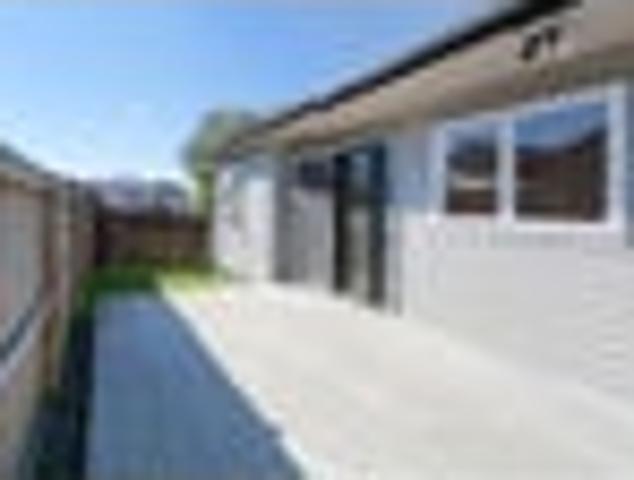 Townhouse for rent in Pakuranga Heights, Howick