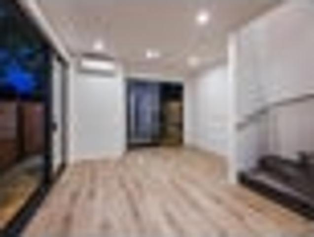 Townhouse for rent in Howick, Oroua County