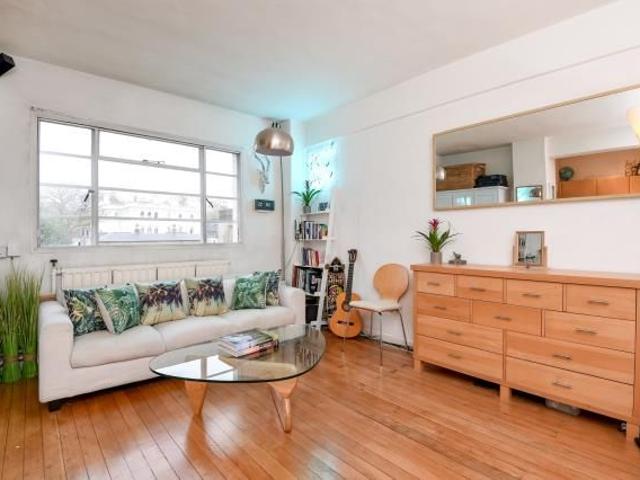 Studio for rent in Kensington, Greater London