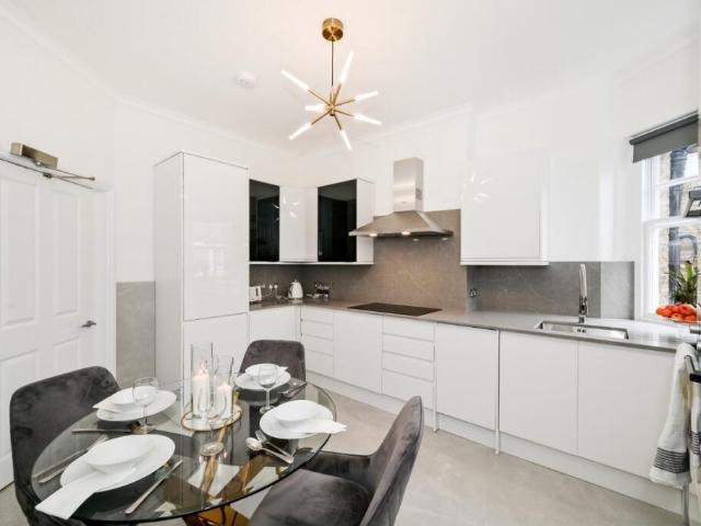Apartment for rent in London Borough of Hammersmith and Fulham, Greater London