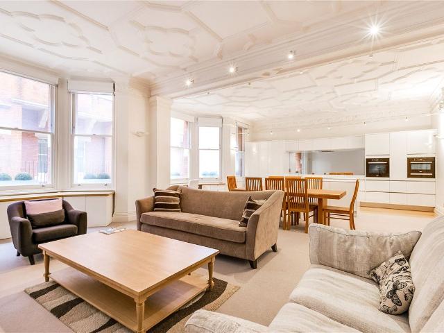 Apartment for rent in South Kensington, Greater London