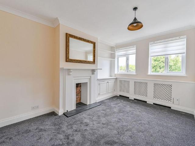 Apartment for rent in Tulse Hill, Greater London
