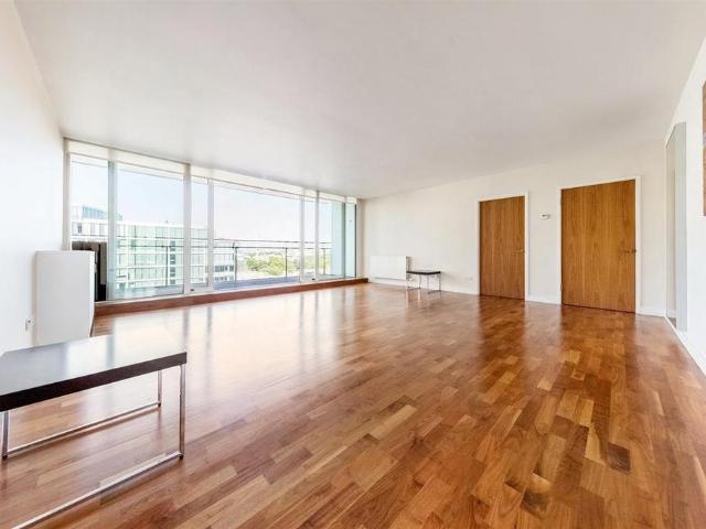 Apartment for rent in Victoria, Greater London