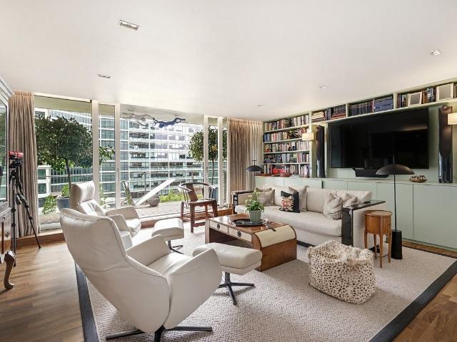 Apartment for rent in Victoria, Greater London