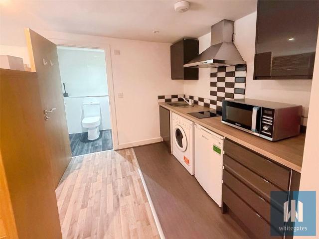 Studio for rent in Huddersfield, Kirklees