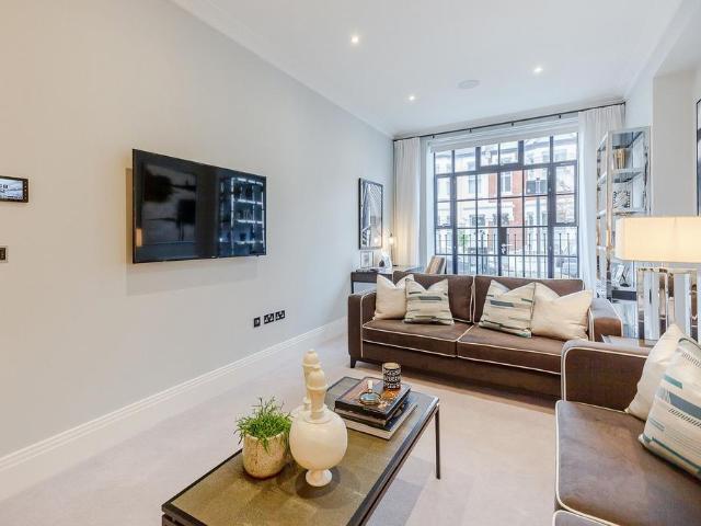 Apartment for rent in London Borough of Hammersmith and Fulham, Greater London