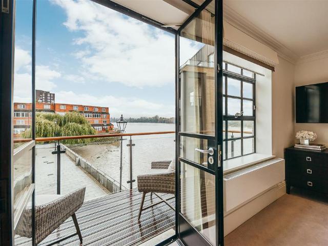 Apartment for rent in London Borough of Hammersmith and Fulham, Greater London