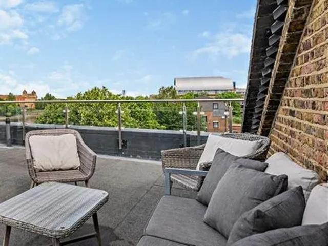 Apartment for rent in Hammersmith, Greater London
