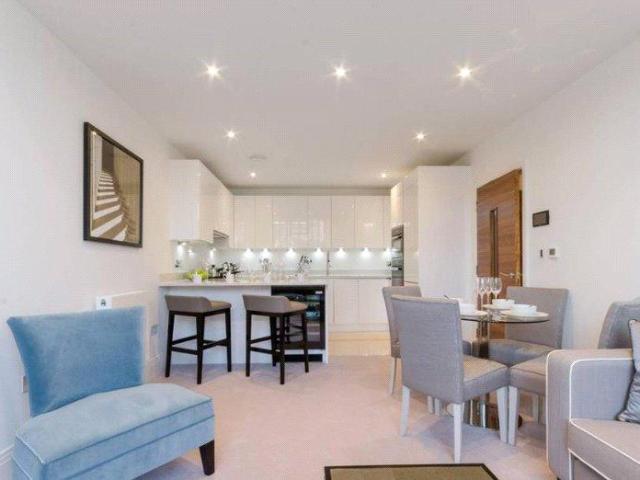 Apartment for rent in London Borough of Hammersmith and Fulham, Greater London