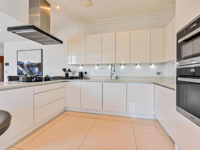 Apartment for rent in Hammersmith, Greater London