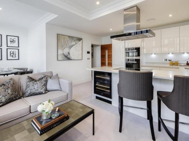 Apartment for rent in London Borough of Hammersmith and Fulham, Greater London