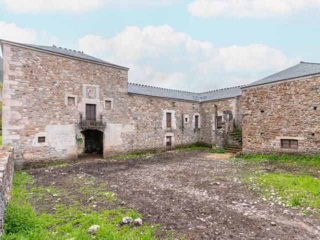 Casa en venta en Cabrillanes, Castilla y León