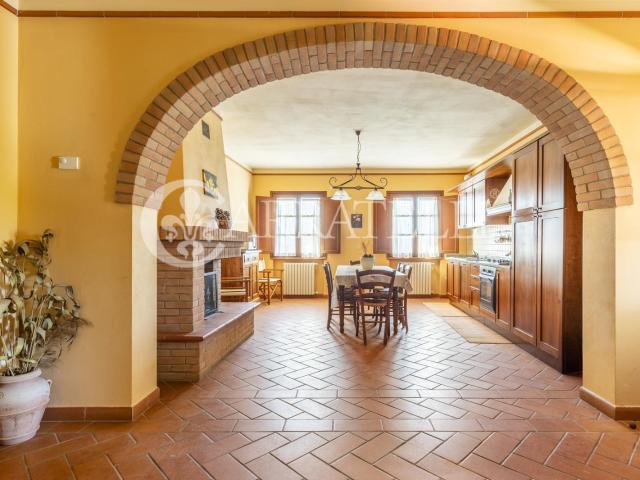 Casa in vendita a Legoli, Toscana