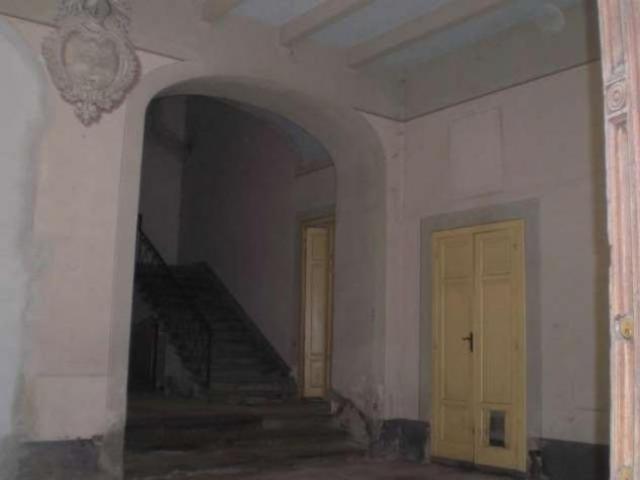 Palazzo in vendita a Unione Comuni Garfagnana, Castelnuovo Di Garfagnana