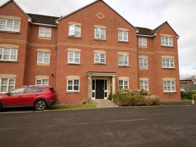 Apartment for rent in Denton, Tameside