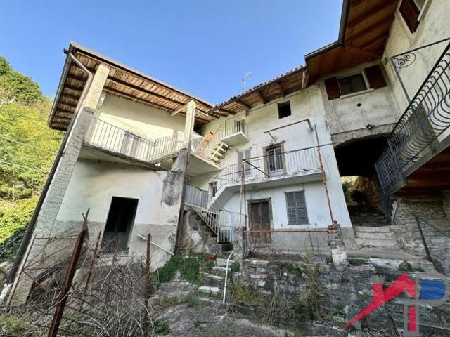 Terreno in vendita a Palazzago, Lombardia