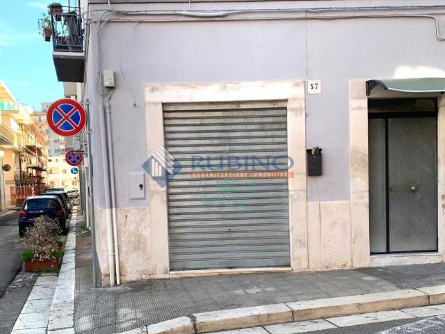 Palazzo in affitto a Modugno, Bari